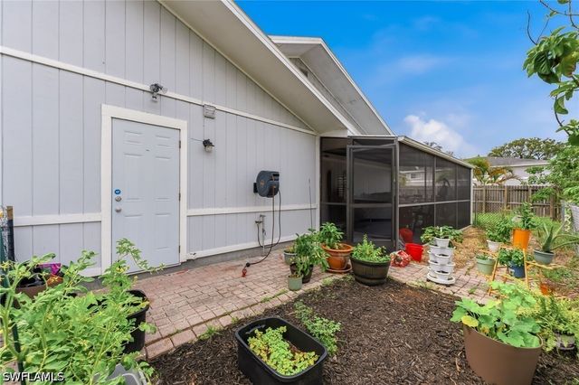 10333 Sandy Hollow LN, Bonita Springs, FL 34135