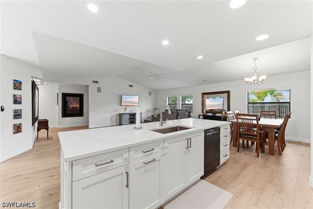 10333 Sandy Hollow LN, Bonita Springs, FL 34135
