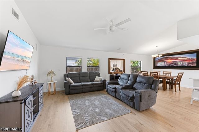 10333 Sandy Hollow LN, Bonita Springs, FL 34135