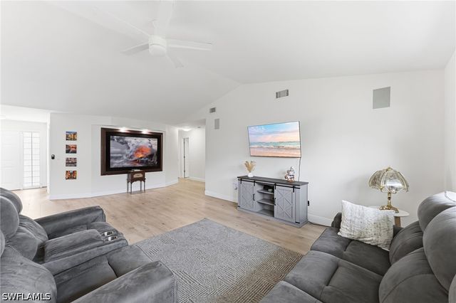 10333 Sandy Hollow LN, Bonita Springs, FL 34135
