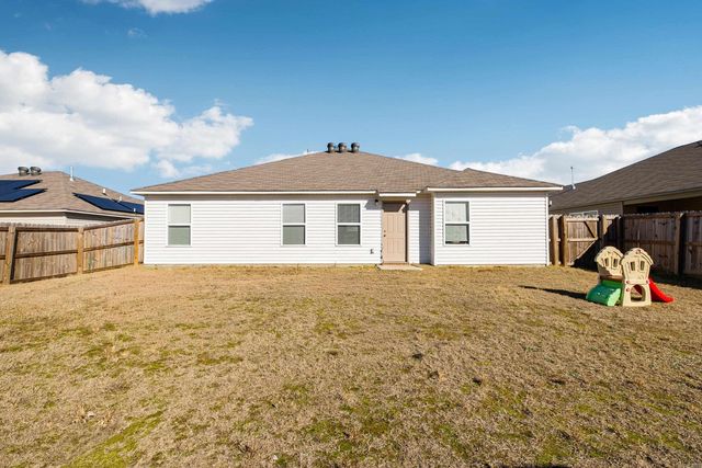 4033 Kings River Trl, Bauxite, AR 72011