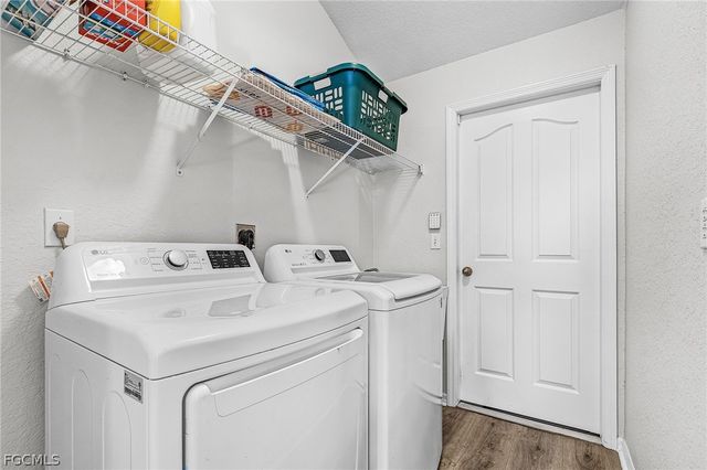 3852 Stabile RD, St James City, FL 33956