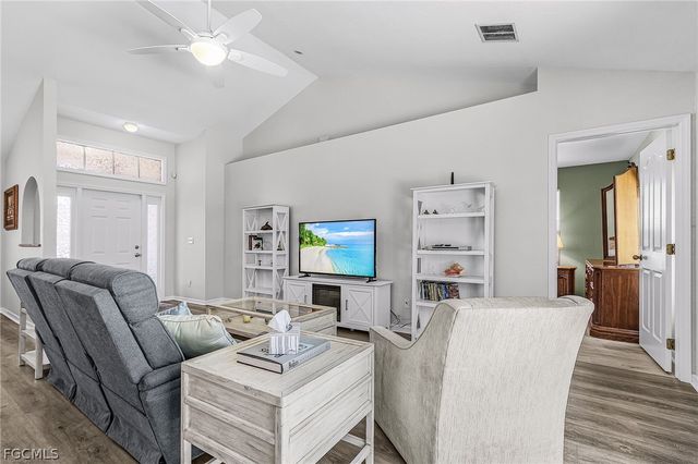 3852 Stabile RD, St James City, FL 33956