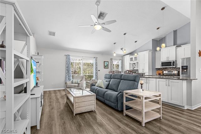 3852 Stabile RD, St James City, FL 33956