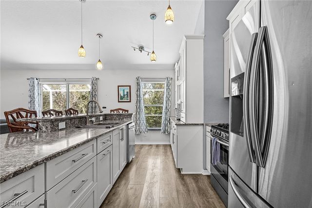 3852 Stabile RD, St James City, FL 33956