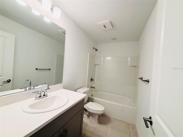 2512 PARAVANE WAY, Wesley Chapel, FL 33543