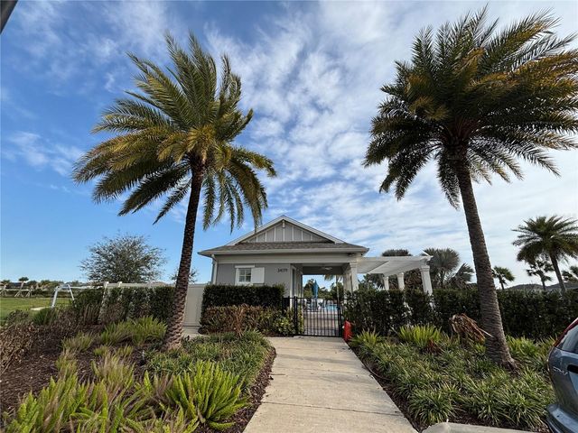 2512 PARAVANE WAY, Wesley Chapel, FL 33543