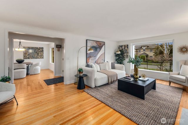 2647 39th Avenue W, Seattle, WA 98199