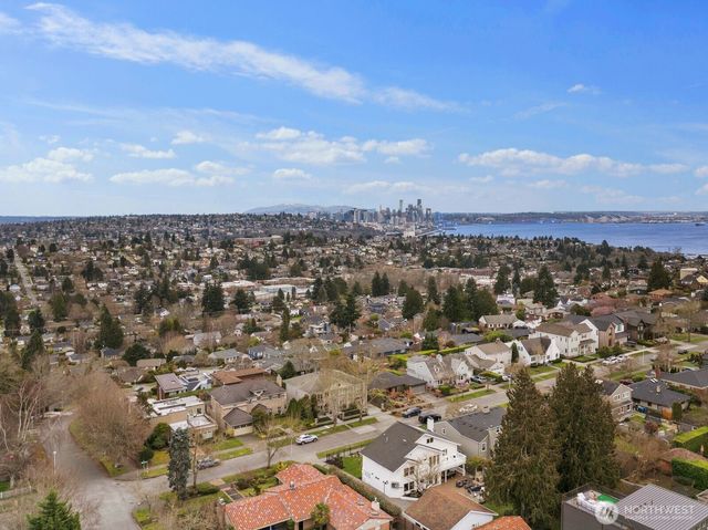 2647 39th Avenue W, Seattle, WA 98199
