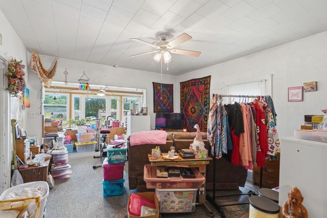 106 W Mckinney Street, Runnells, IA 50237