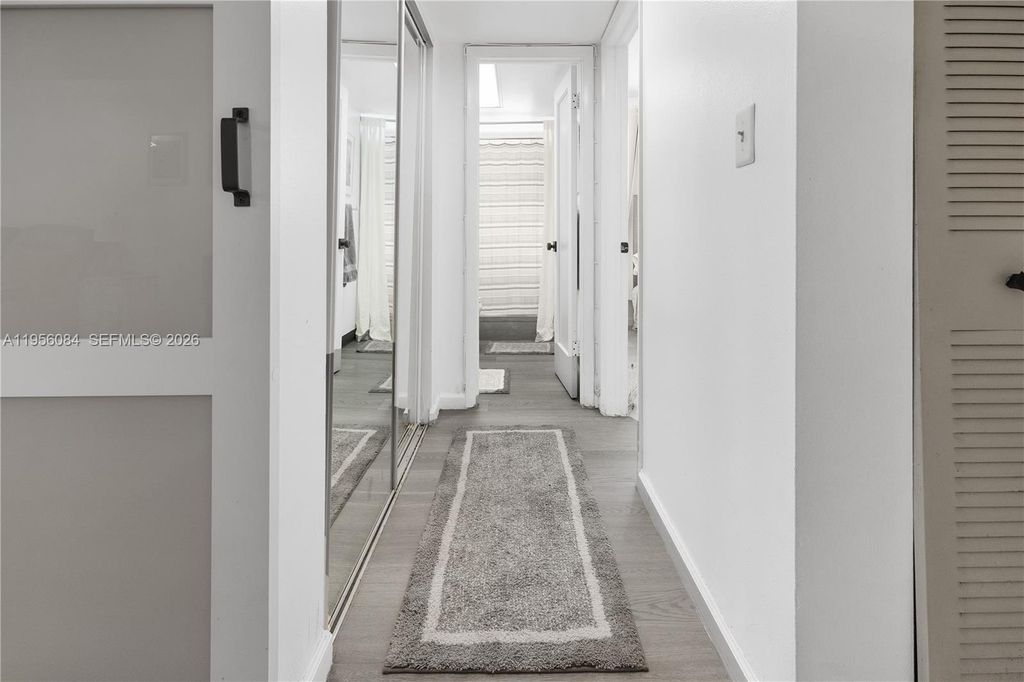 Image 6 of property listing at 5935 Del Lago Cir 209, Sunrise, FL 33313