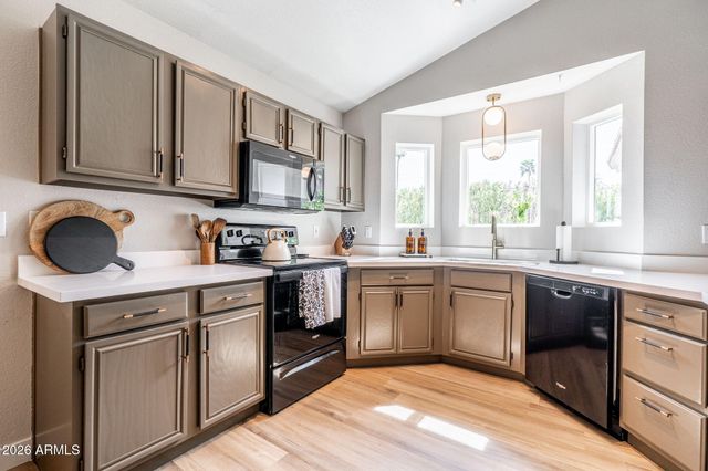 1404 E ROSEMONTE Drive, Phoenix, AZ 85024