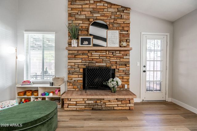 1404 E ROSEMONTE Drive, Phoenix, AZ 85024