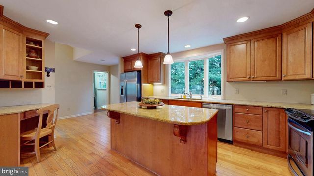 214 BELHAVEN AVE, Linwood, NJ 08221