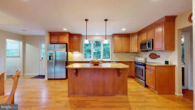 214 BELHAVEN AVE, Linwood, NJ 08221