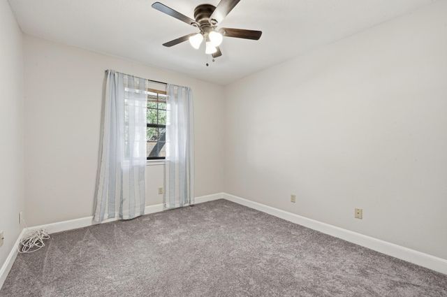224 Maple DR, Mountain City, TX 78610