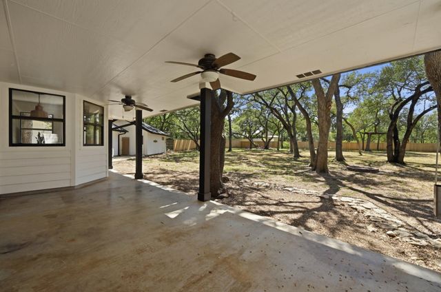 224 Maple DR, Mountain City, TX 78610