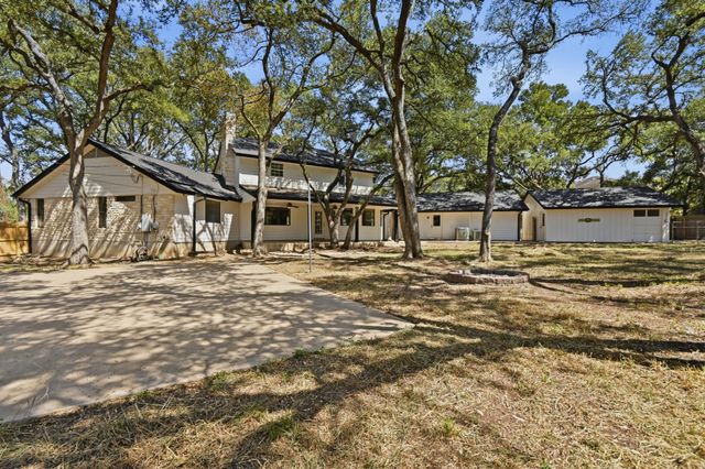 224 Maple DR, Mountain City, TX 78610