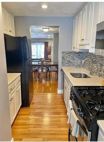 31 Blithewood Ave 705, Worcester, MA 01604