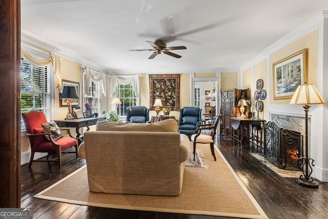 34 E 50th Street, Savannah, GA 31405