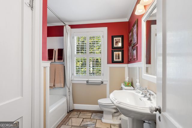 34 E 50th Street, Savannah, GA 31405