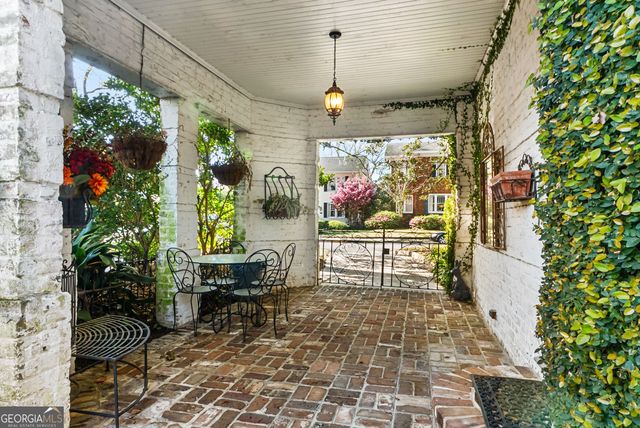 34 E 50th Street, Savannah, GA 31405