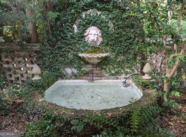 34 E 50th Street, Savannah, GA 31405