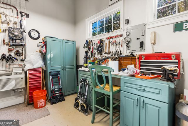 34 E 50th Street, Savannah, GA 31405