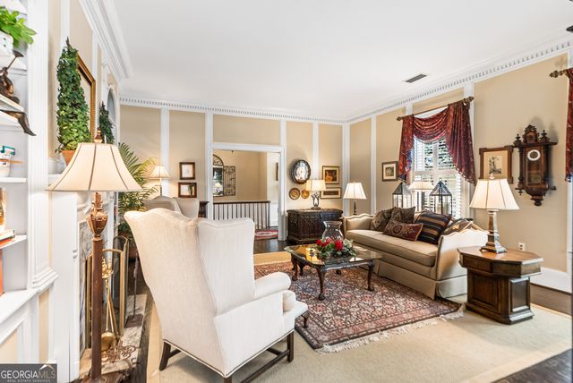34 E 50th Street, Savannah, GA 31405