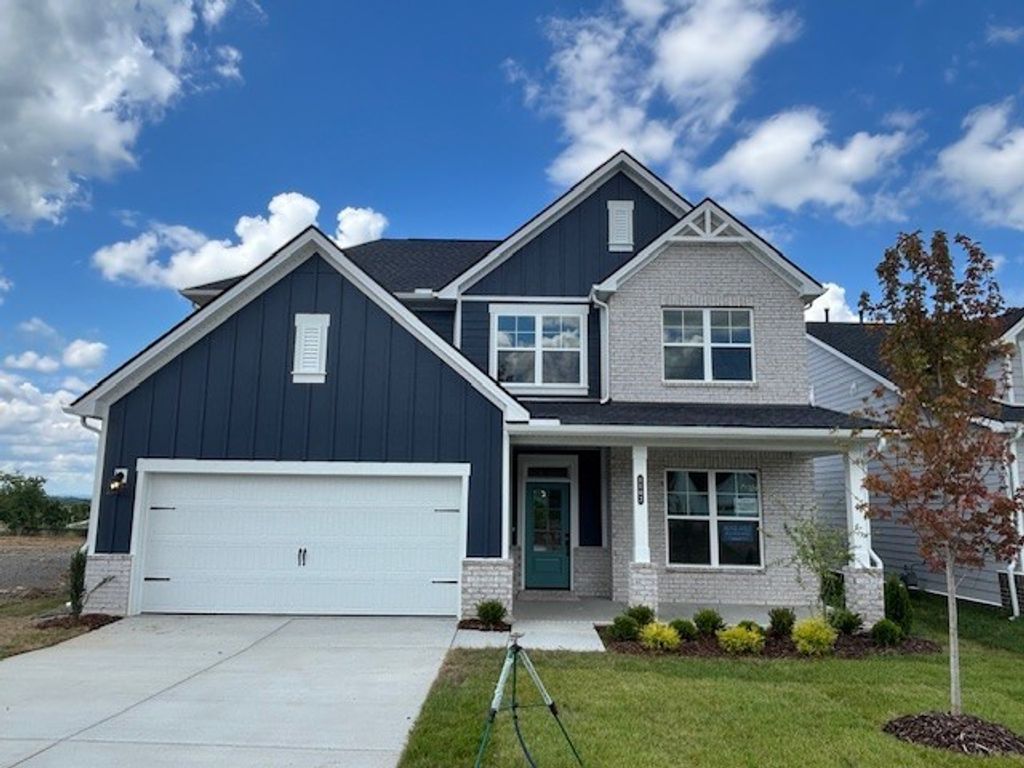 1102 Callaway Drive, Lebanon, TN 37087