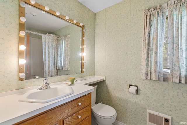 1502 Hawthorn Road, Fort Wayne, IN 46802
