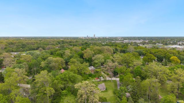 1502 Hawthorn Road, Fort Wayne, IN 46802