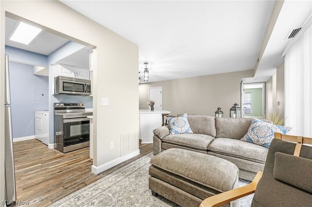 10364 Independence Drive 19C, North Royalton, OH 44133