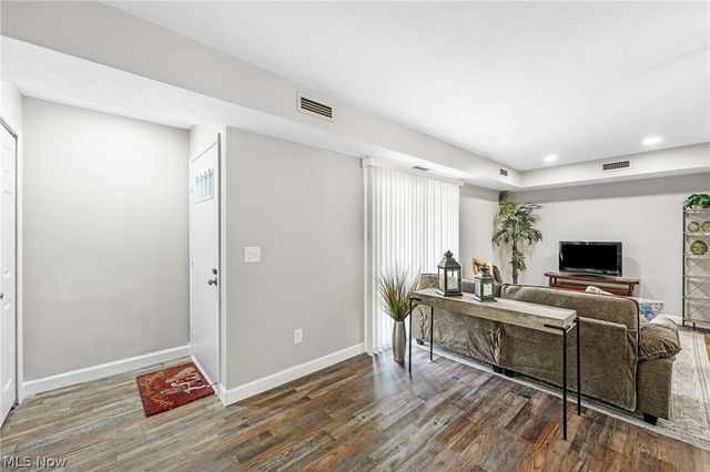 10364 Independence Drive 19C, North Royalton, OH 44133