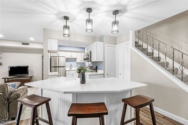 10364 Independence Drive 19C, North Royalton, OH 44133