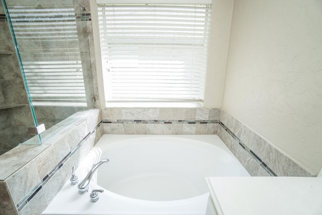 415 S Sterling Heights Lane, Houston, TX 77094