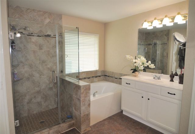 415 S Sterling Heights Lane, Houston, TX 77094