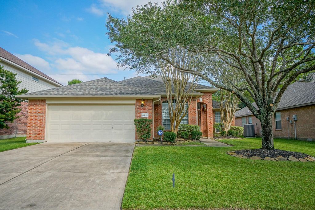 415 S Sterling Heights Lane, Houston, TX 77094