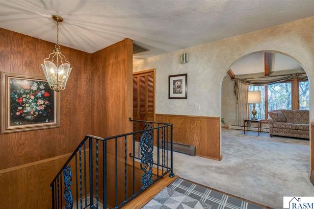 27 Capri Drive, Mankato, MN 56001