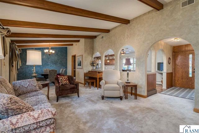 27 Capri Drive, Mankato, MN 56001