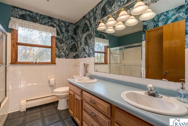 27 Capri Drive, Mankato, MN 56001