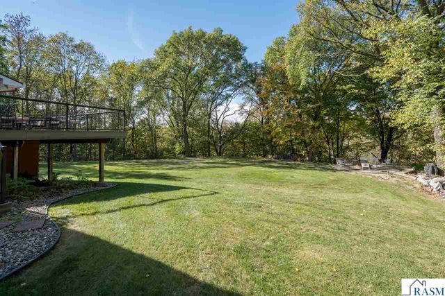 27 Capri Drive, Mankato, MN 56001