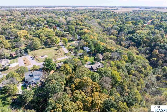 27 Capri Drive, Mankato, MN 56001