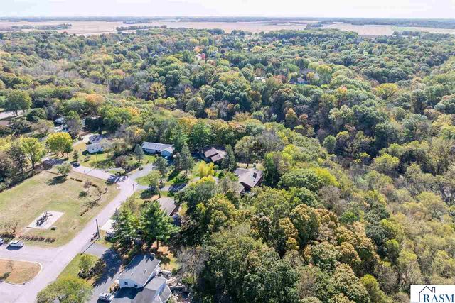 27 Capri Drive, Mankato, MN 56001