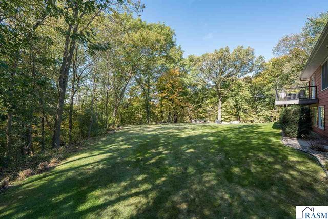 27 Capri Drive, Mankato, MN 56001