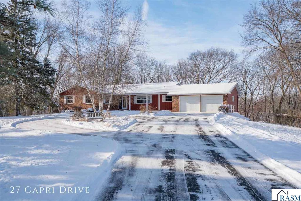 27 Capri Drive, Mankato, MN 56001
