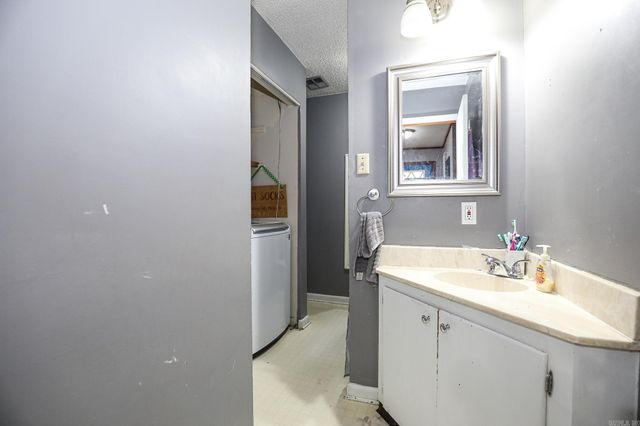 2215 GWIN LANE, Benton, AR 72019