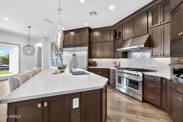 1880 E ASTER Place, Chandler, AZ 85286