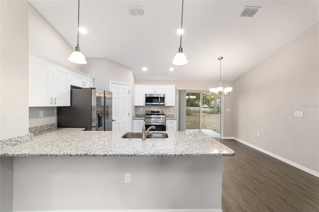 Image 16 of property listing at 14317 SE 27TH COURT, Summerfield, FL 34491