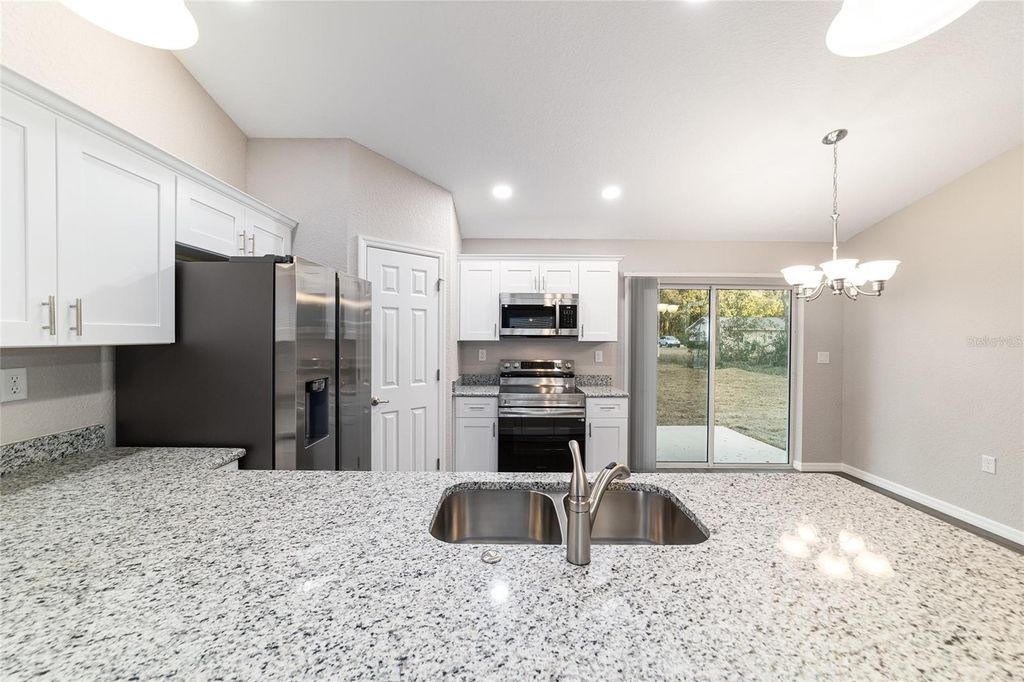 Image 17 of property listing at 14317 SE 27TH COURT, Summerfield, FL 34491